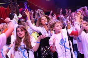 Concert des droits des enfants de Domininique Dimey au Cirque d'Hiver